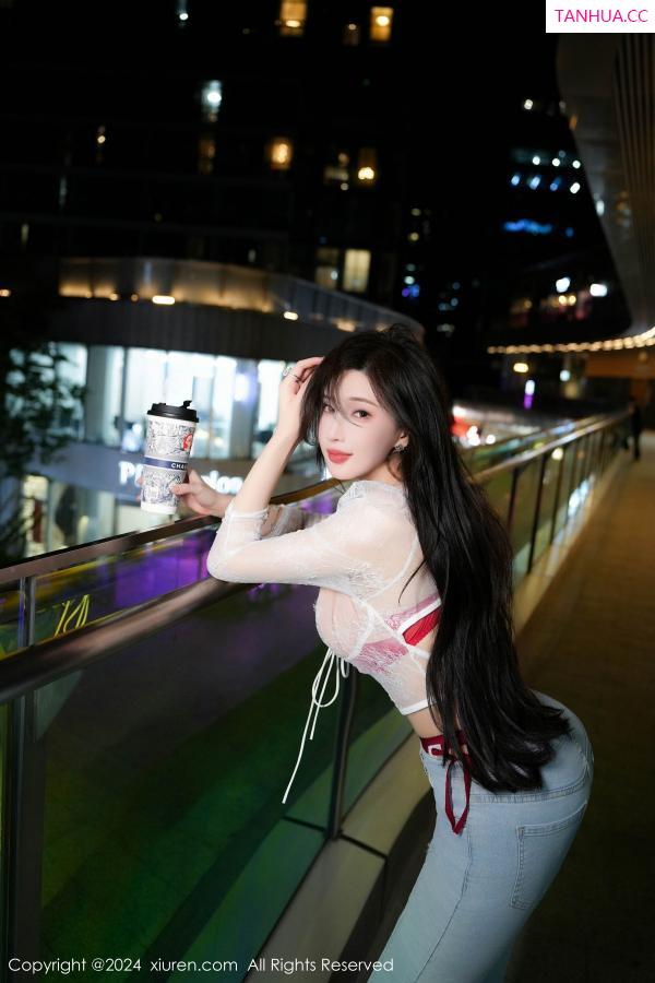 周妍希 奶瓶土肥圆 [XiuRen]高清写真图 2024.07.12 No.8846 Carol周妍希X 牛仔裤美腿第11张图片
